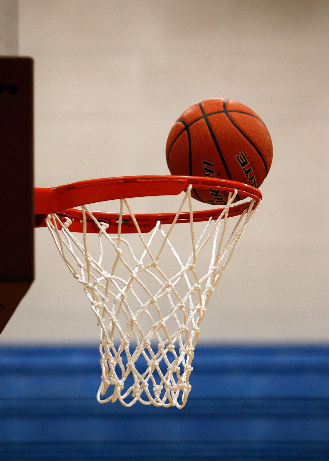 NBA买球网站APP · 对抗瞬间（界面示意）